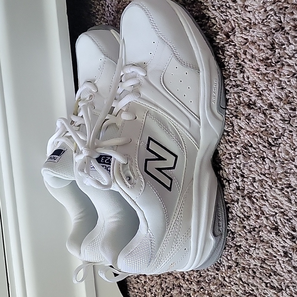 623 New balance sneaker